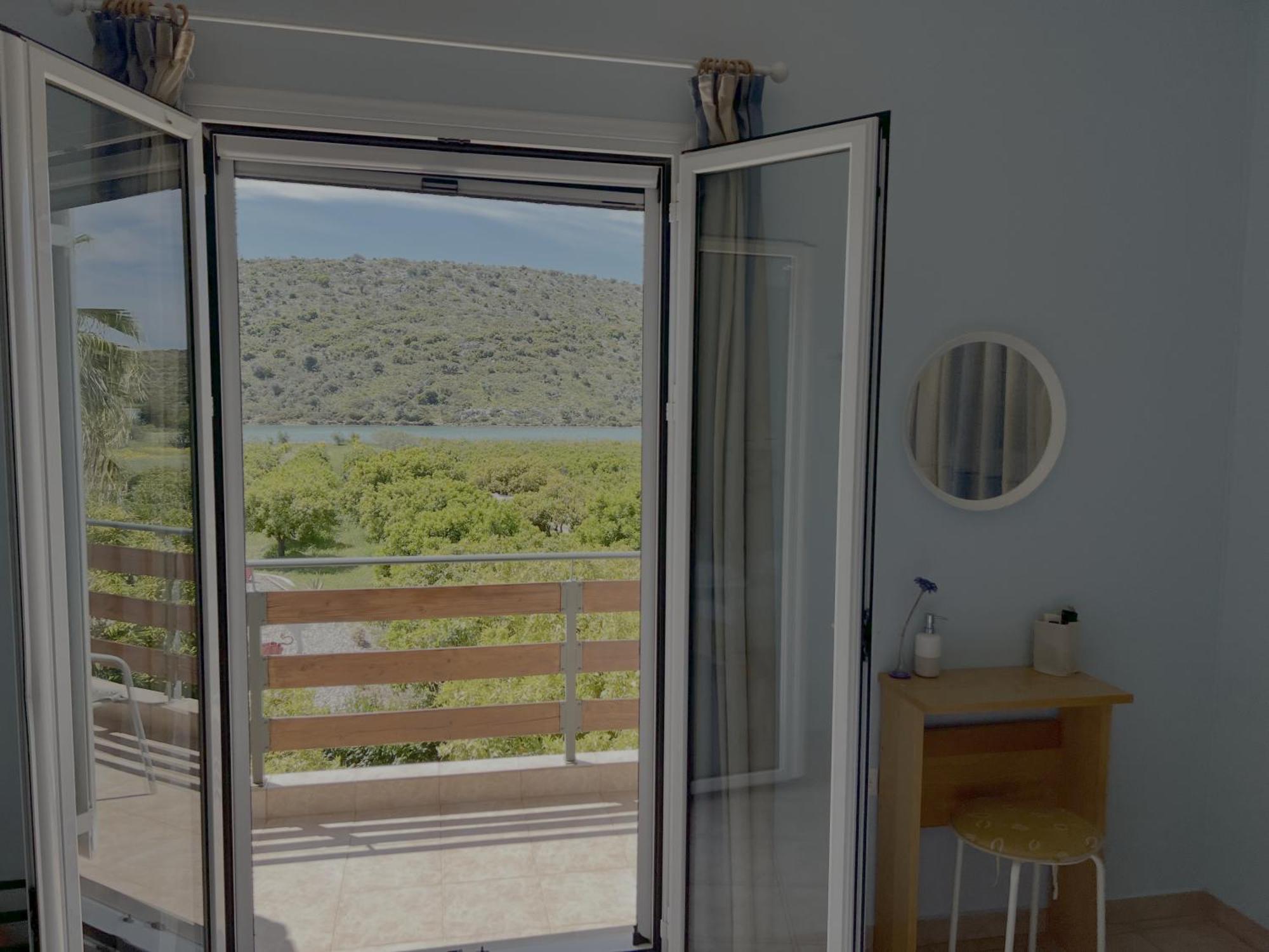 Ferienwohnung Ktima Klimentini Vivári Exterior foto