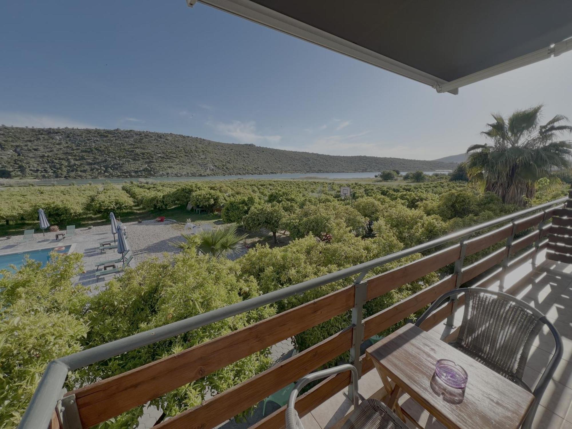 Ferienwohnung Ktima Klimentini Vivári Exterior foto